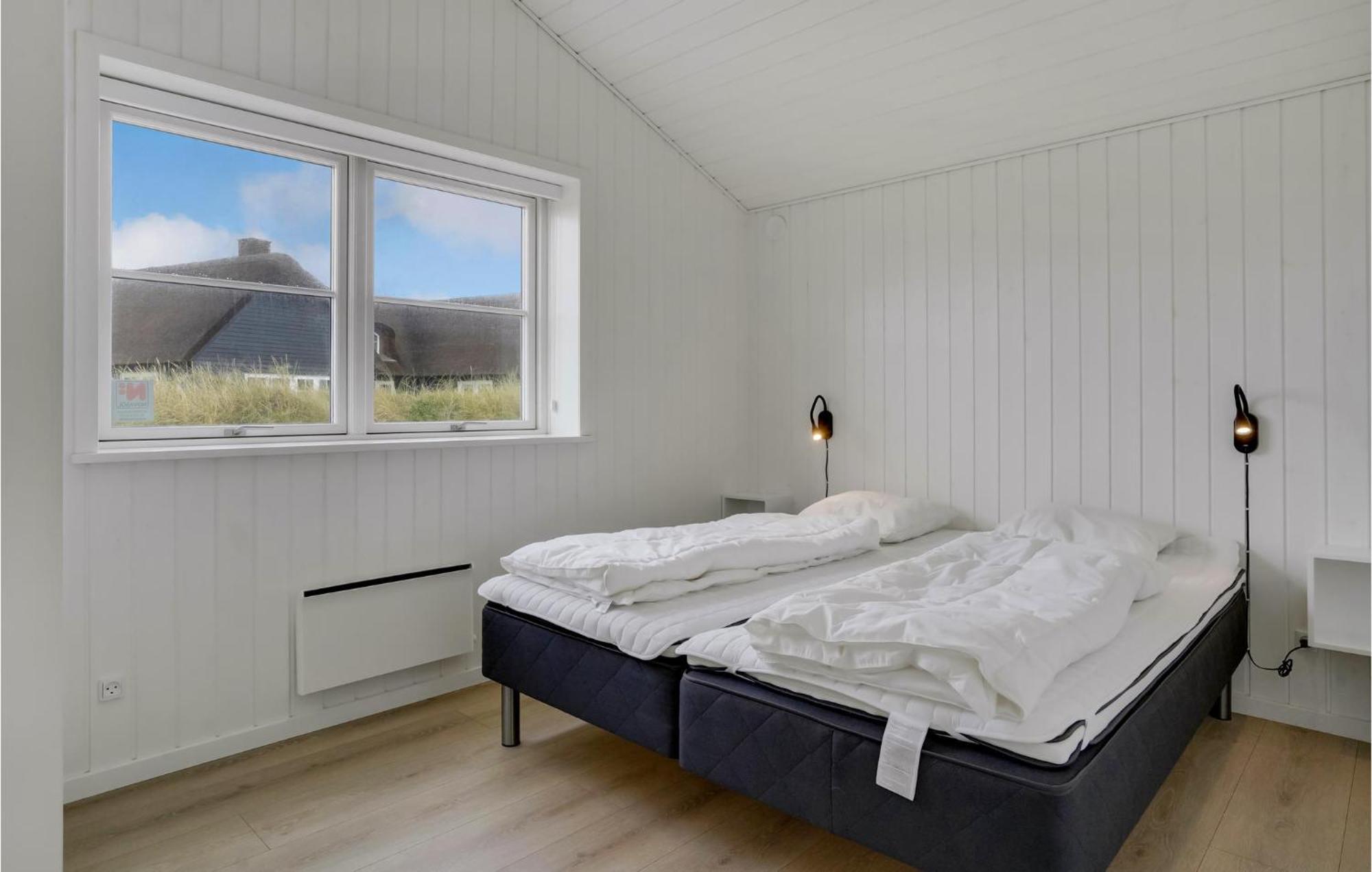 Amazing Home In Blavand With Wifi Bagian luar foto
